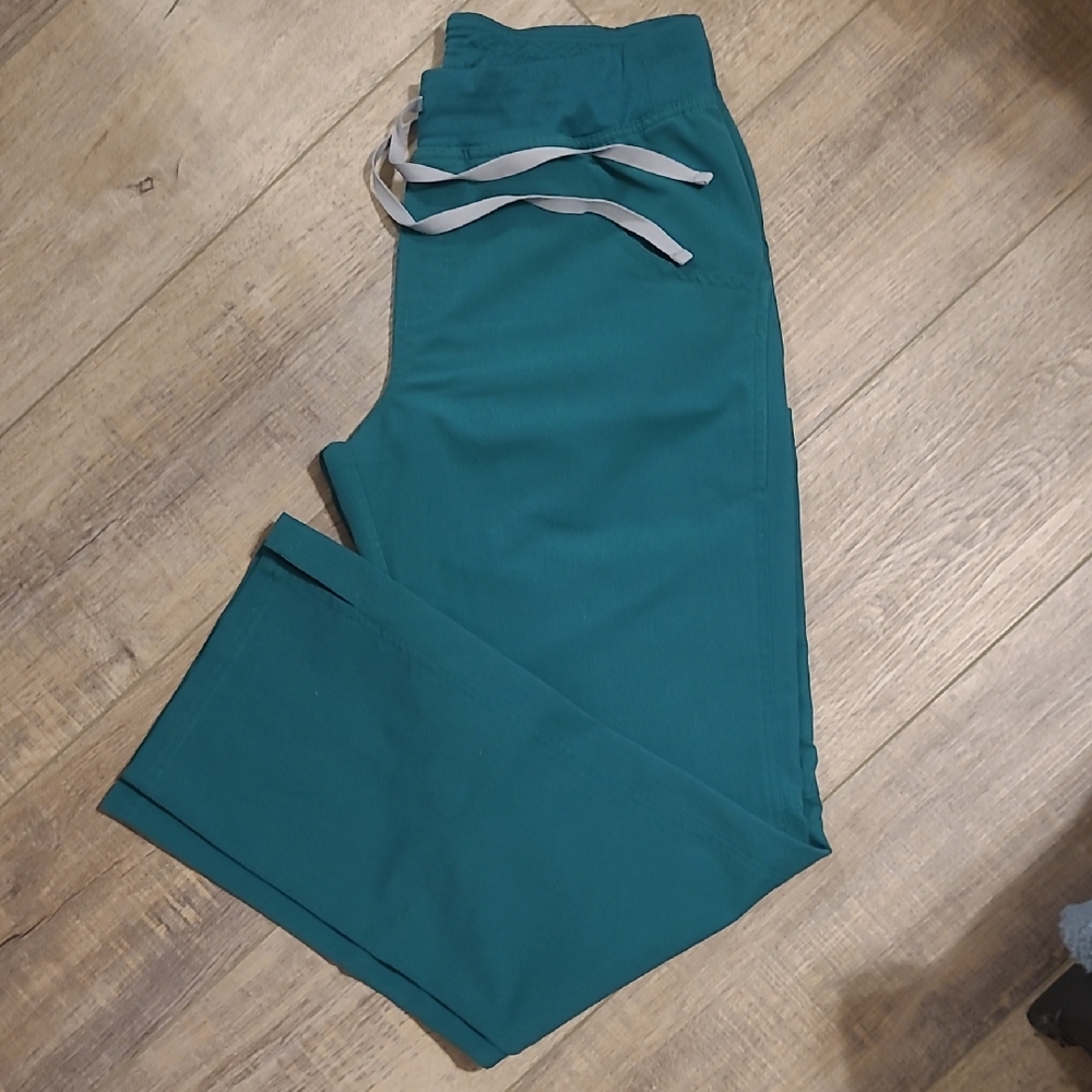 Figs Hunter Green Kade Cargo Scrubs